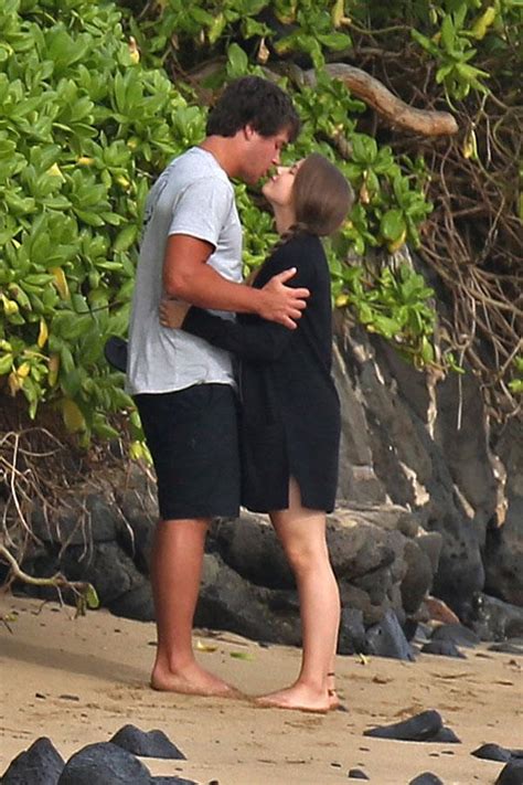 Bindi Irwin Bikini’d Up In Hawaii With Boyfriend